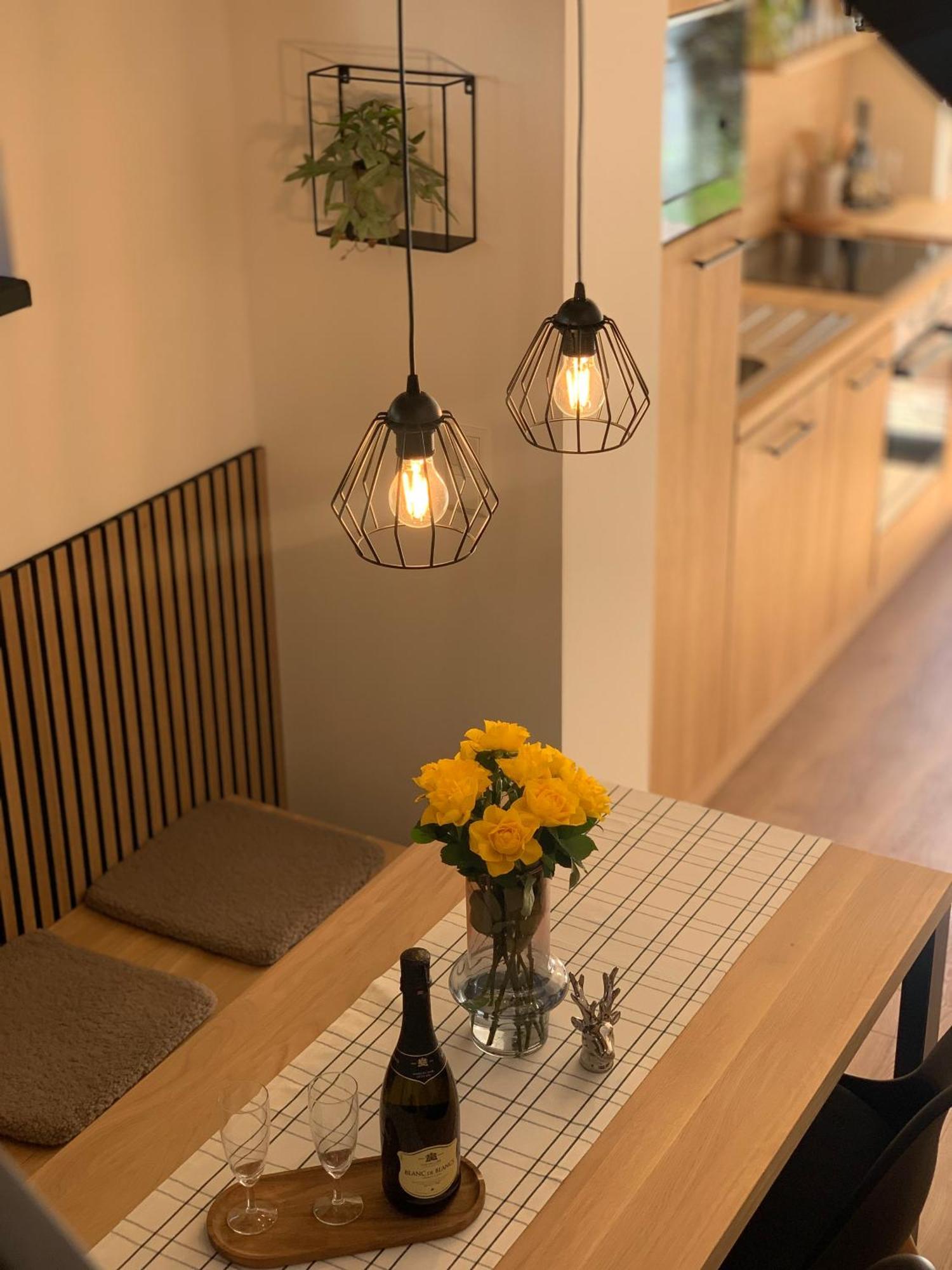 Iris Apartments โอเบอร์ทราวน์ ภายนอก รูปภาพ